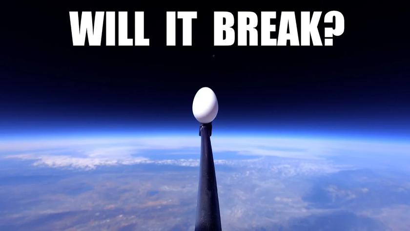 Były inżynier NASA zrzuca dwa kurze jaja "z kosmosu" - spadają na Ziemię, ale się nie tłuką