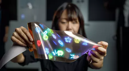LG showed a display that stretches from 12" to 14"