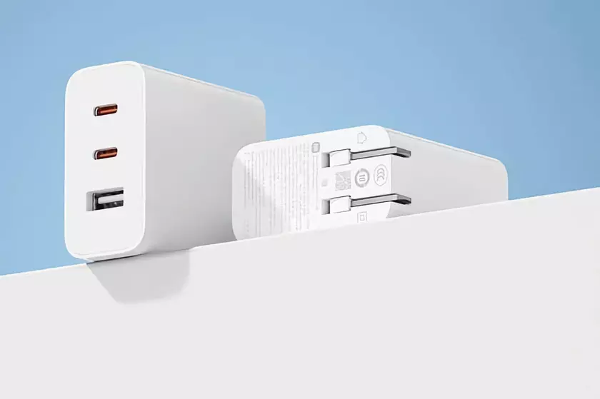 Xiaomi представила GaN-зарядку с тремя портами USB и мощностью в 67 Вт