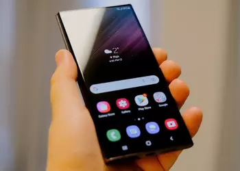 Samsung has up to 50 million smartphones in its warehouses that the company cannot sell