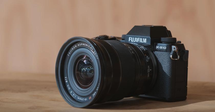 Fujifilm X-S10 è la migliore fotocamera per le interviste video