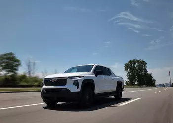 Новый рекорд: Chevy Silverado EV Work Truck проехал 1059,2 мили (1600 км) на одной зарядке