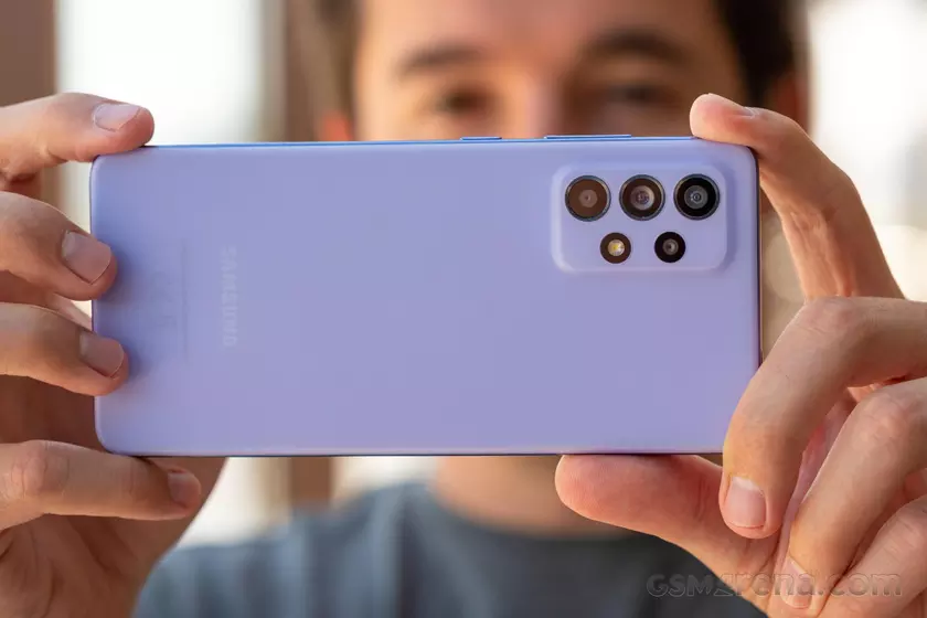 Samsung Galaxy A52 5G получит еще одно обновление после One UI 6.1