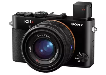 Sony RX1R II: полнокадровый цифрокомпакт премиум-класса с конским ценником