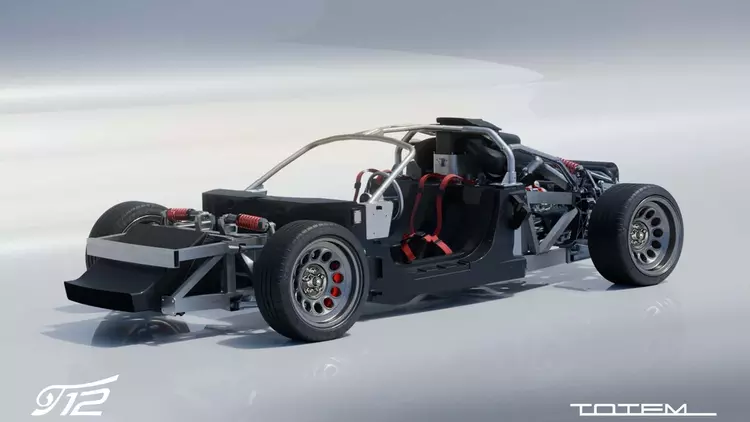 Totem Automobili больше не реставрирует «Альфы»: итальянцы представили собственную платформу Tiziano с V12