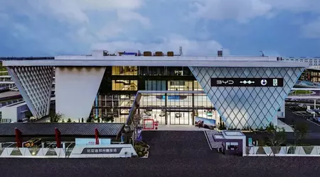 BYD відкрила автомобільний парк розваг із трасою, дюнами та басейном для позашляховиків