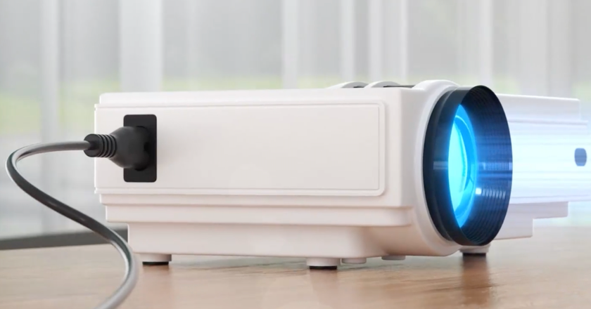 AuKing portable projector for iphone