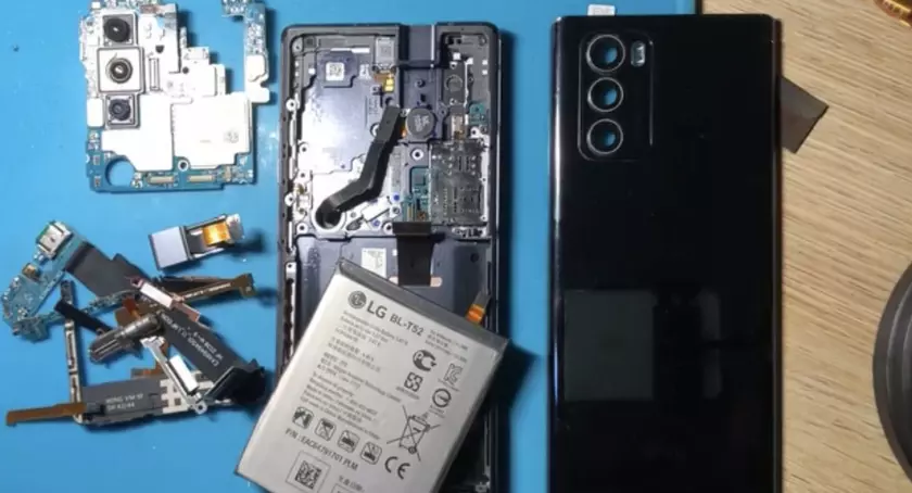 Энтузиаст превратил второй экран LG Wing в полноценный смартфон