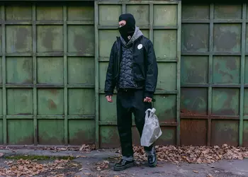 Минутка красоты: разработчики Disco Elysium представили сумку в виде пакета главного героя игры