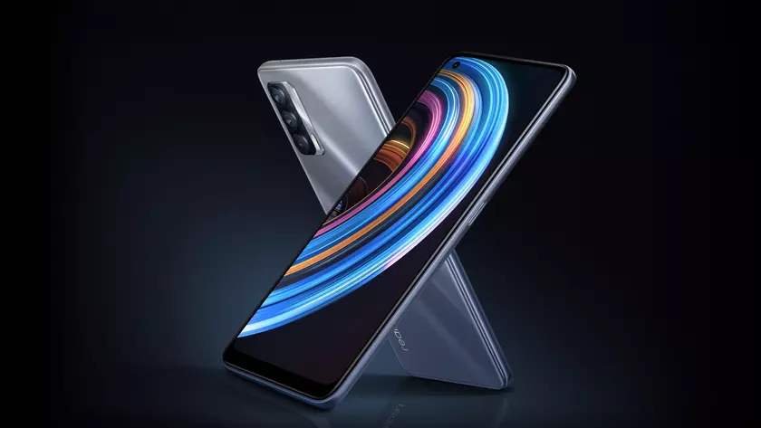 Realme X7 дебютировал на глобальном рынке: копия Realme V15 с чипом MediaTek Dimensity 800U и 50-ваттной зарядкой по цене от $275