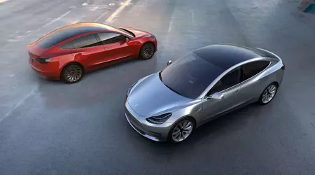 Tesla recalls nearly 820,000 vehicles due to software bug