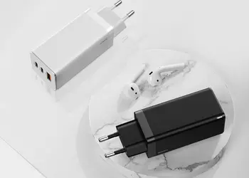 Baseus GAN: 65-ваттная быстрая зарядка стандарта Quick Charge 4.0 с европейской вилкой