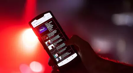 Lenovo has confirmed the development of a folding smartphone Motorola Razr next generation