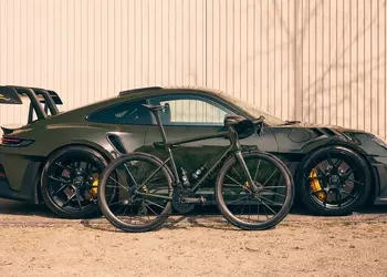 Porsche на двух колесах: как швейцарцы скрестили 911 GT3 RS и Specialized S-Works