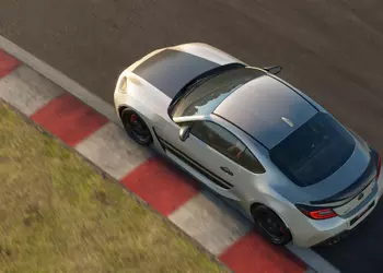 Разработчики Assetto Corsa EVO выпустили обновление для игры, которое вносит значительные улучшения для производительности и исправления ошибок