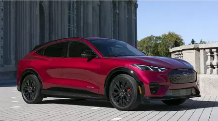 Ford продав удвічі більше електричних Mustang, ніж бензинових