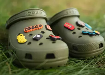 Кроссовер, на который вряд ли кто-то ожидал: Fortnite объявила о сотрудничестве с Crocs - вы сможете одеть своего персонажа в брендовые сандалии