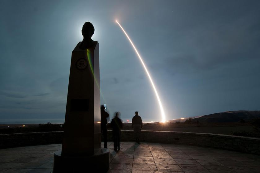 США на следующей неделе проведут пуск межконтинентальной баллистической ракеты Minuteman III после тренировки российский сил с применением ракет SS-N-23 Skiff и SS-27 Mod 2
