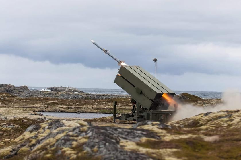 Не только микродроны Black Hornet: Норвегия передаст Украине два ЗРК NASAMS