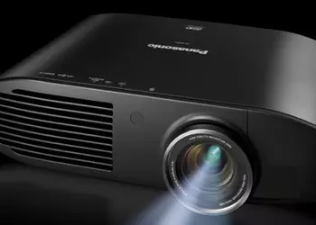 Panasonic PT-AE8000: флагманский 3D-проектор для дома за $3500