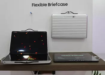 Samsung представила концепт необычного складного OLED-дисплея с высоким разрешением и яркостью до 5000 нит