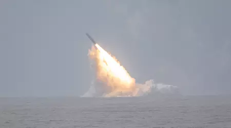Le sous-marin nucléaire américain USS Louisiana (SSBN 743) a lancé avec succès le Trident II D5LE, le missile balistique intercontinental le plus avancé au monde.