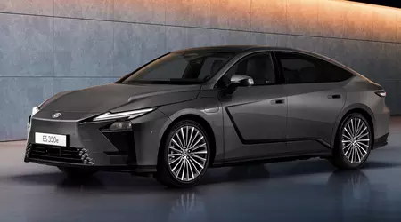 Lexus ES de huitième génération fait ses débuts en Europe : désormais des versions hybrides et électriques