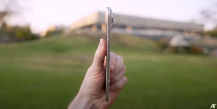 Первая встреча с iPhone 17: Новые прототипы впечатляют!