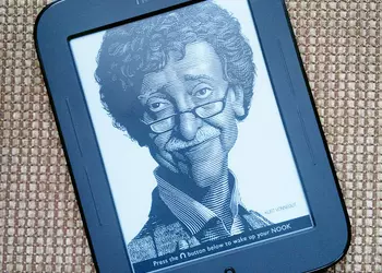 Обзор электронного ридера Barnes & Noble Nook The Simple Touch Reader