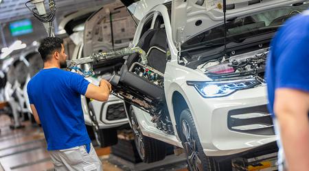 Volkswagen hat bestätigt, dass mehr als 35.000 Arbeitsplätze in Deutschland abgebaut und die Golf-Produktion nach Mexiko verlagert wird