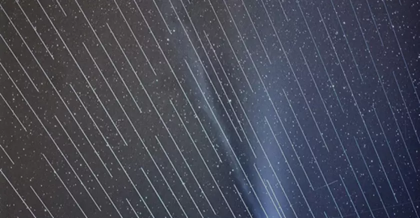 Астрономия vs Starlink: спутники для глобального интернета Илона Маска помешали наблюдать за кометой Neowise