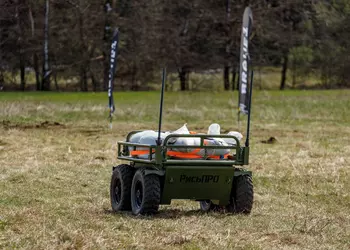 В Украине провели самое масштабное испытание наземных боевых роботов - более 70 машин