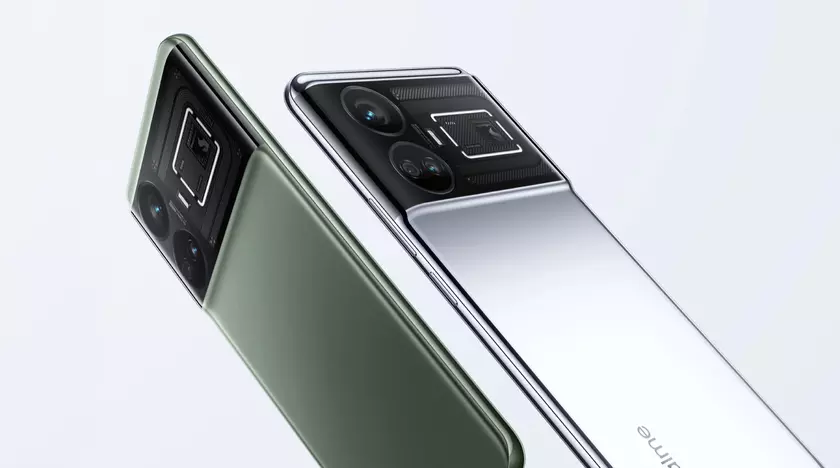 realme GT 5 5G: AMOLED-дисплей на 144 Гц, чип Snapdragon 8 Gen 2, до 24 ГБ ОЗУ и поддержка зарядки до 240 Вт