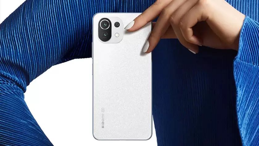 Смартфон Xiaomi 11 Lite 5G NE начал обновляться до MIUI 12.5 Enhanced Edition