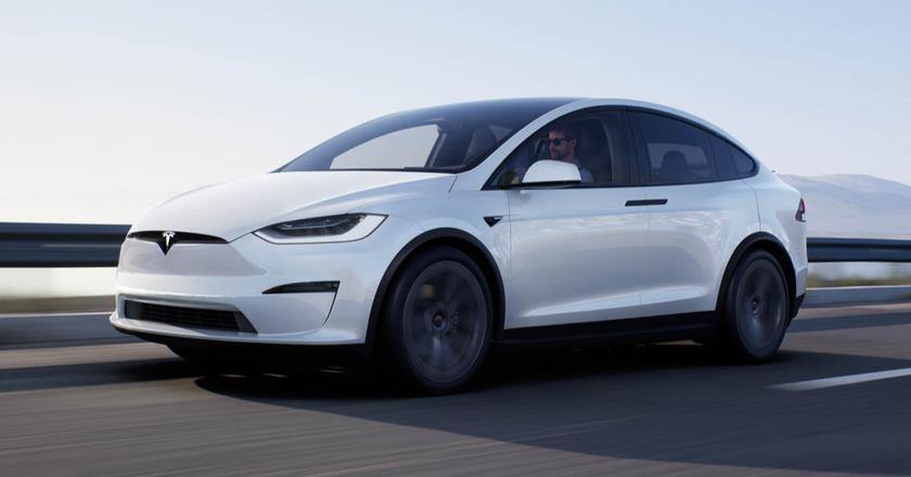 Tesla отзывает более 40 000 автомобилей Model S и Model X из-за проблем с рулём
