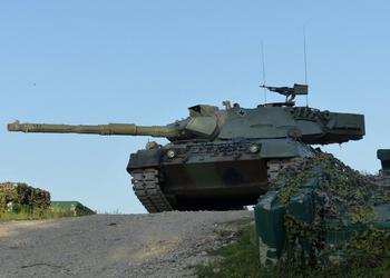 Украина имеет на вооружении примерно сто танков Leopard 1