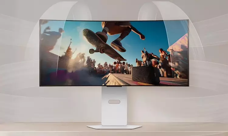 LG's new 34-inch OLED gaming monitor ...