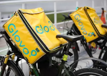 За 10 лет работы Glovo оплатила курьерам 3.1 миллиарда евро
