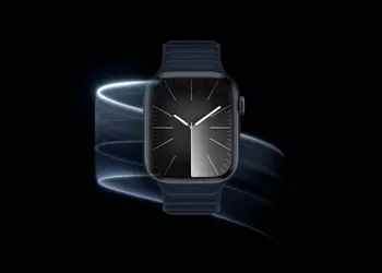 The beta version of watchOS 10.2 brings back the ability to change Apple Watch faces with a single swipe