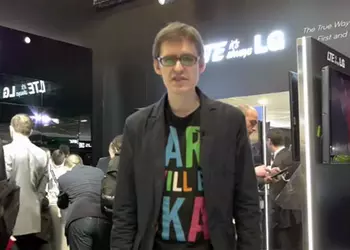 Чем воевать? Линейка смартфонов LG Optimus на MWC 2012 своими глазами (видео)