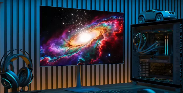 GIGABYTE's GO27Q24G brings glossy WOLED gaming ...