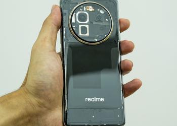 realme 12 Pro+ получит специальную версию с прозрачной задней панелью