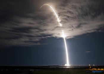 SpaceX оновила рекорд повторного використання перших ступенів ракети Falcon 9 - компанія 17 разів запускала один і той самий бустер