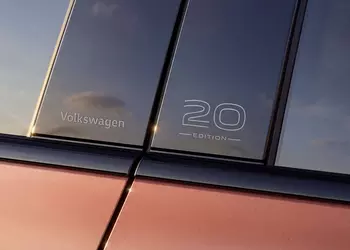 Volkswagen Tiguan празднует 20 лет: юбилейная версия EDITION 20 и «красный клен»