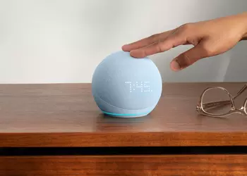 Amazon Echo Dot 5 Gen: смарт-колонка с датчиком движения, встроенными часами и Alexa за 39 евро