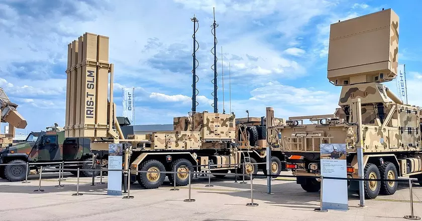 Воздушные Силы Украины интегрируют зенитно-ракетные комплексы NASAMS и IRIS-T в единую систему противовоздушной обороны