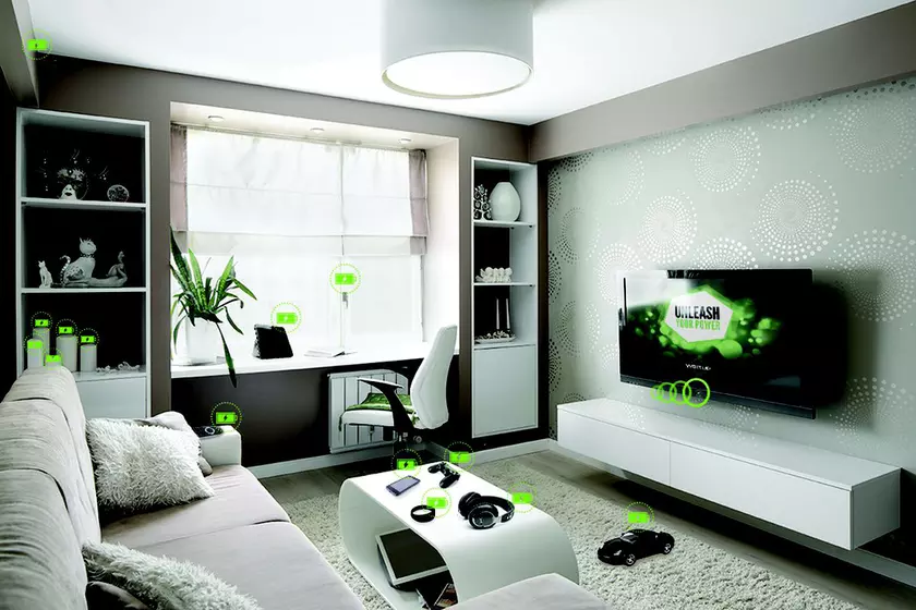 Energous WattUp Mid Field - первая действительно беспроводная зарядка