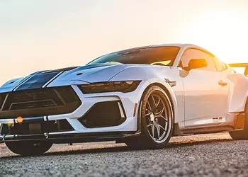 Shelby American представила Super Snake-R — Mustang Dark Horse на стероидах