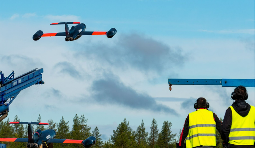 Niemcy przetestowały start drona bojowego Remote Carrier dla myśliwca szóstej generacji