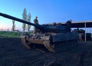 Німецькі танки Leopard 2A6 розстріляли російські Т-62МВ на тренуванні